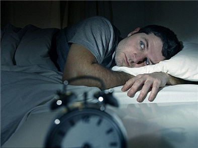 Triệu chứng mất ngủ lúc nửa đêm nguy hại như thế nào đối với sức khỏe của bạn